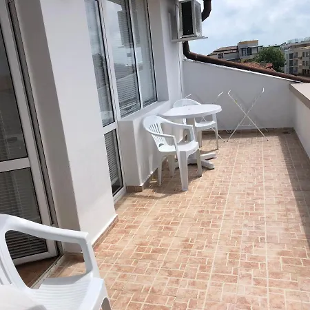 Borko Πανσιόν 2*